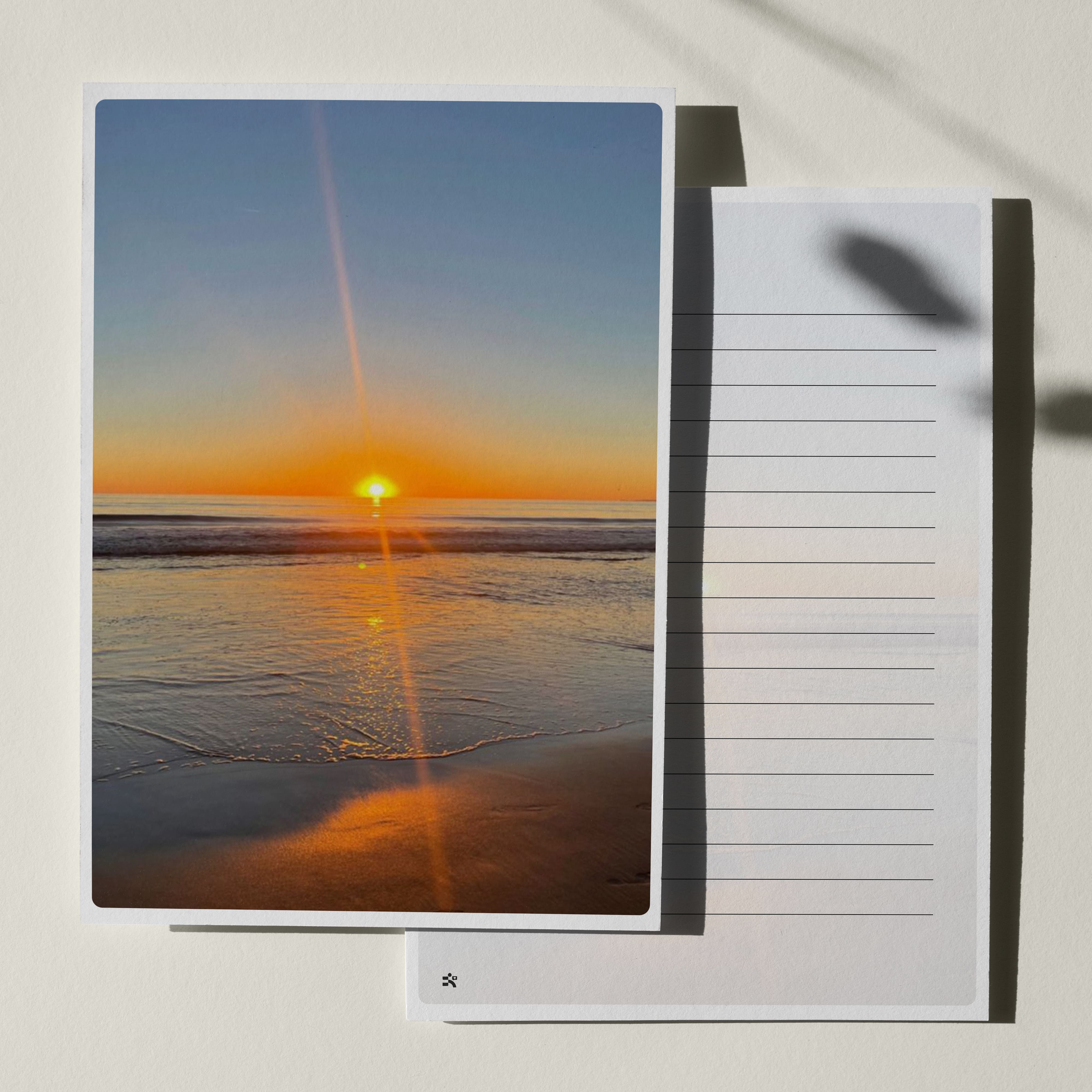 우체톡 편지지 테마 : 해가 전하는 안부 (앞면)