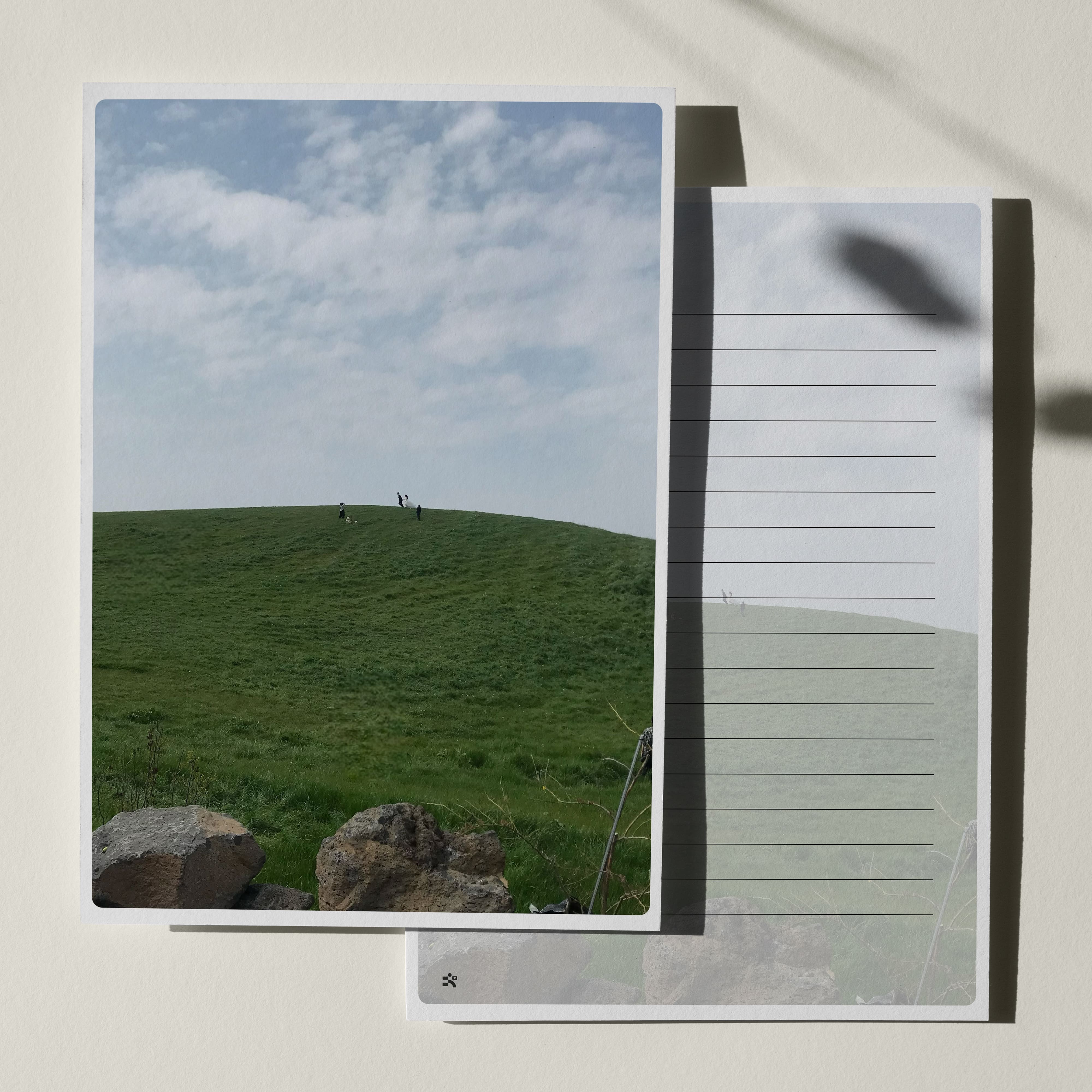 우체톡 편지지 테마 : 제주, 오름 (앞면)